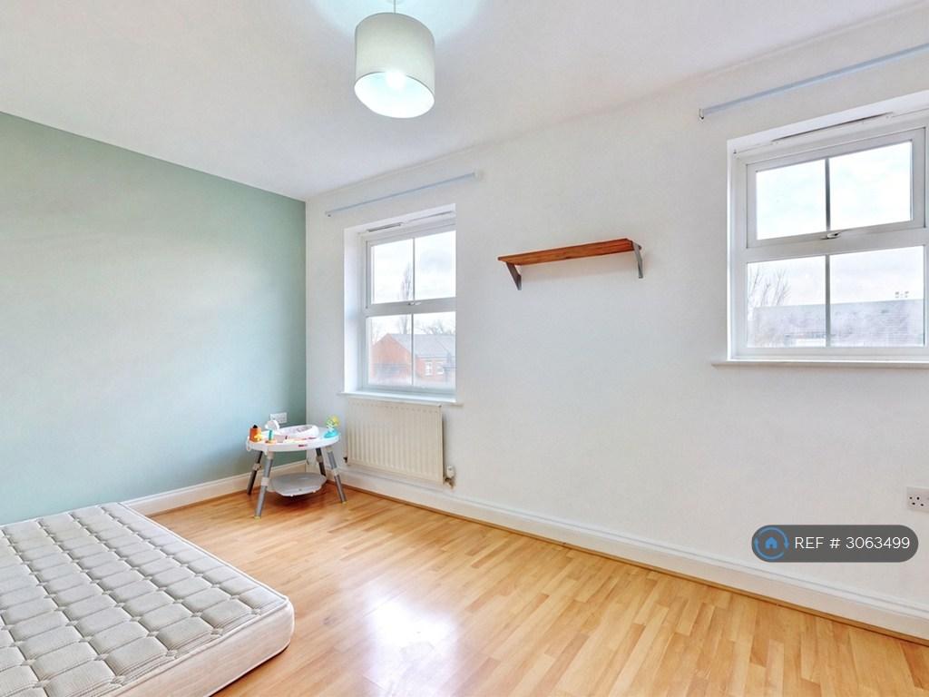 House in Wembley - More