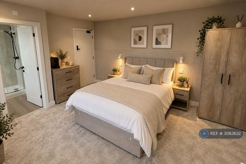 1 bedroom in a house share to rent, Felixstowe Road, Ipswich, IP3