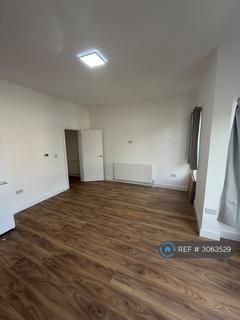 3 bedroom semi-detached house to rent, Eastcote Road, Harrow, HA2