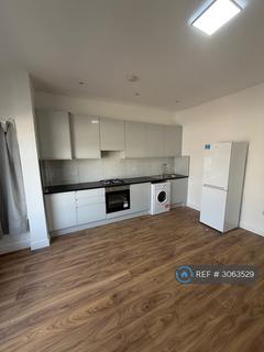 3 bedroom semi-detached house to rent, Eastcote Road, Harrow, HA2