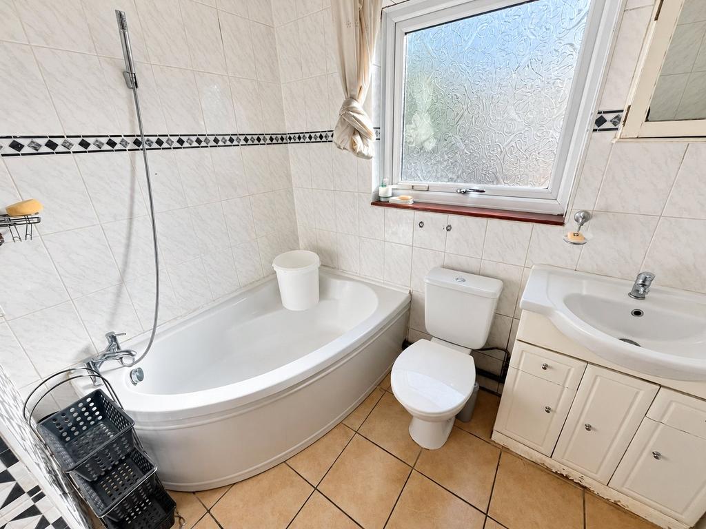 House in Greater London - View 4