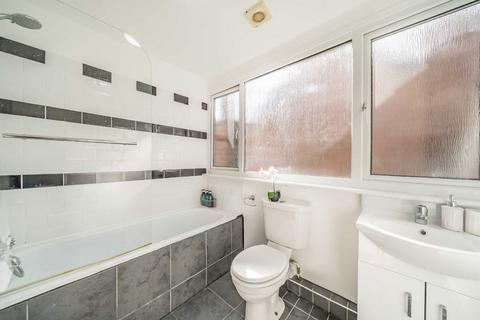 4 bedroom flat for sale, Athlone Road, London SW2