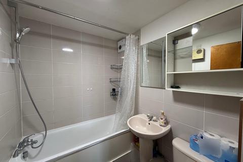 1 bedroom apartment to rent, Conifer Way, Wembley, HA0