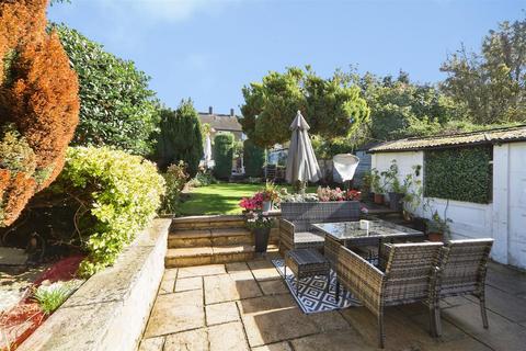 3 bedroom semi-detached house for sale, Heathfield Close, Bingley, BD16 4EQ