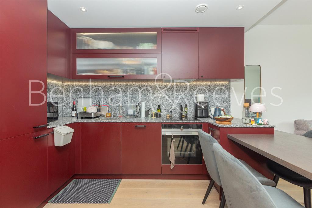 Apartment in London - View 5