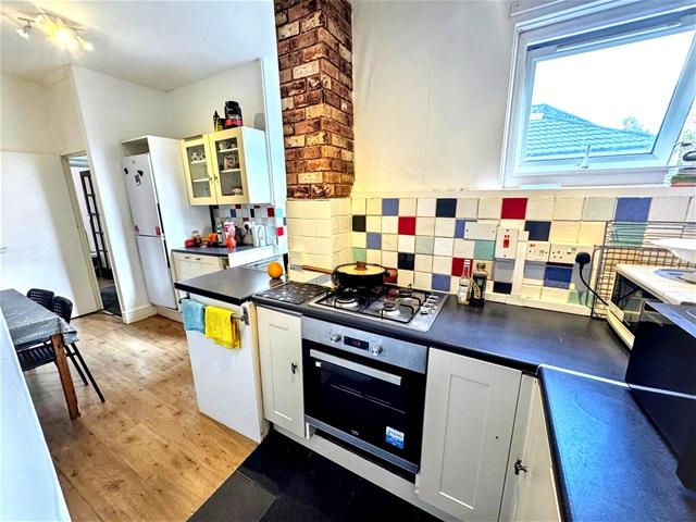 Apartment in Stratford - View 3