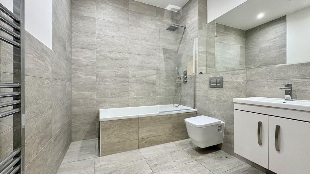 Apartment in Brentford - View 4