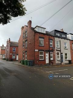 2 bedroom end of terrace house to rent, Hayleigh St, Leeds, LS13