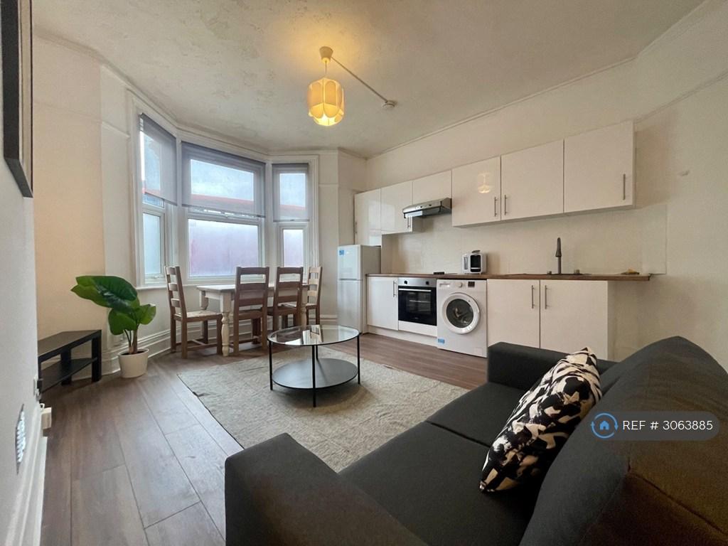 Apartment in London - View 2
