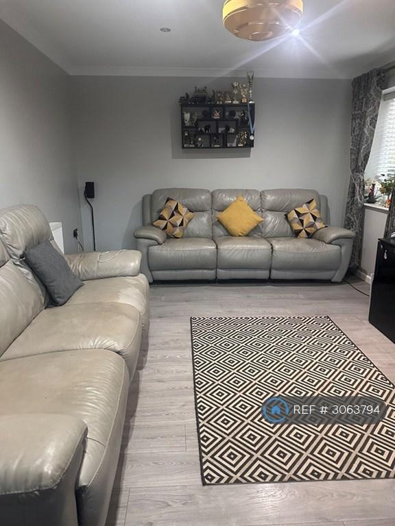 House in Leeds, West Yorkshire - View 4
