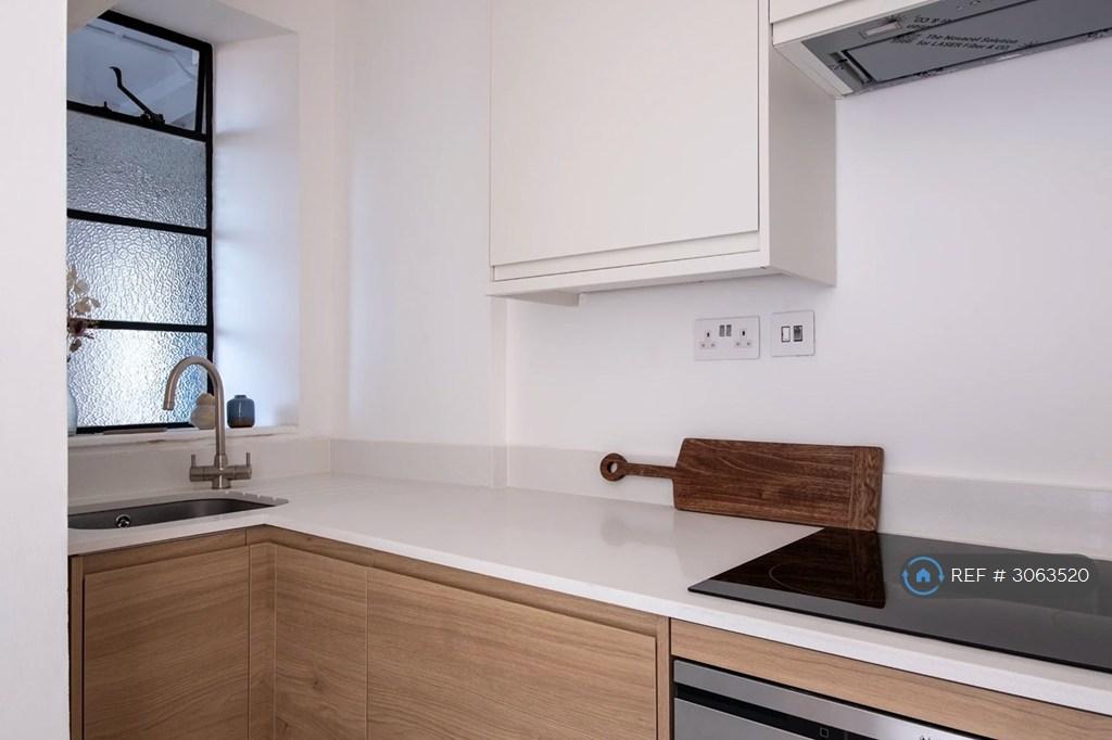 Apartment in London - View 5