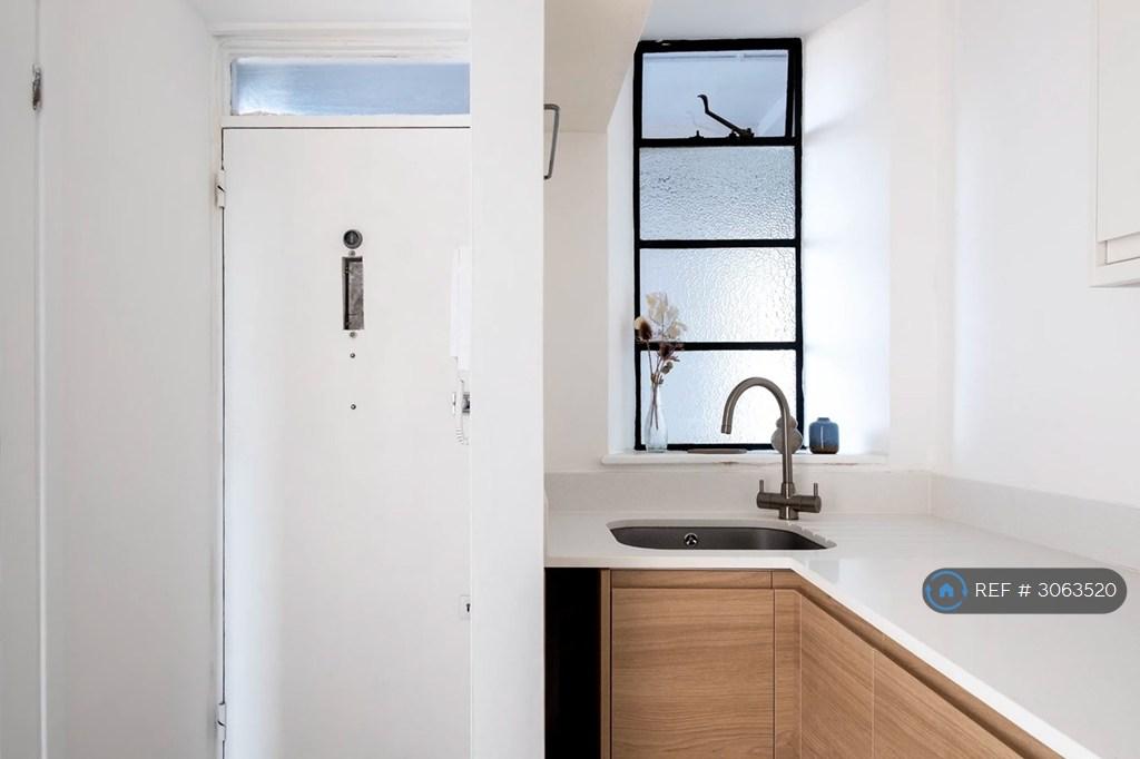 Apartment in London - More