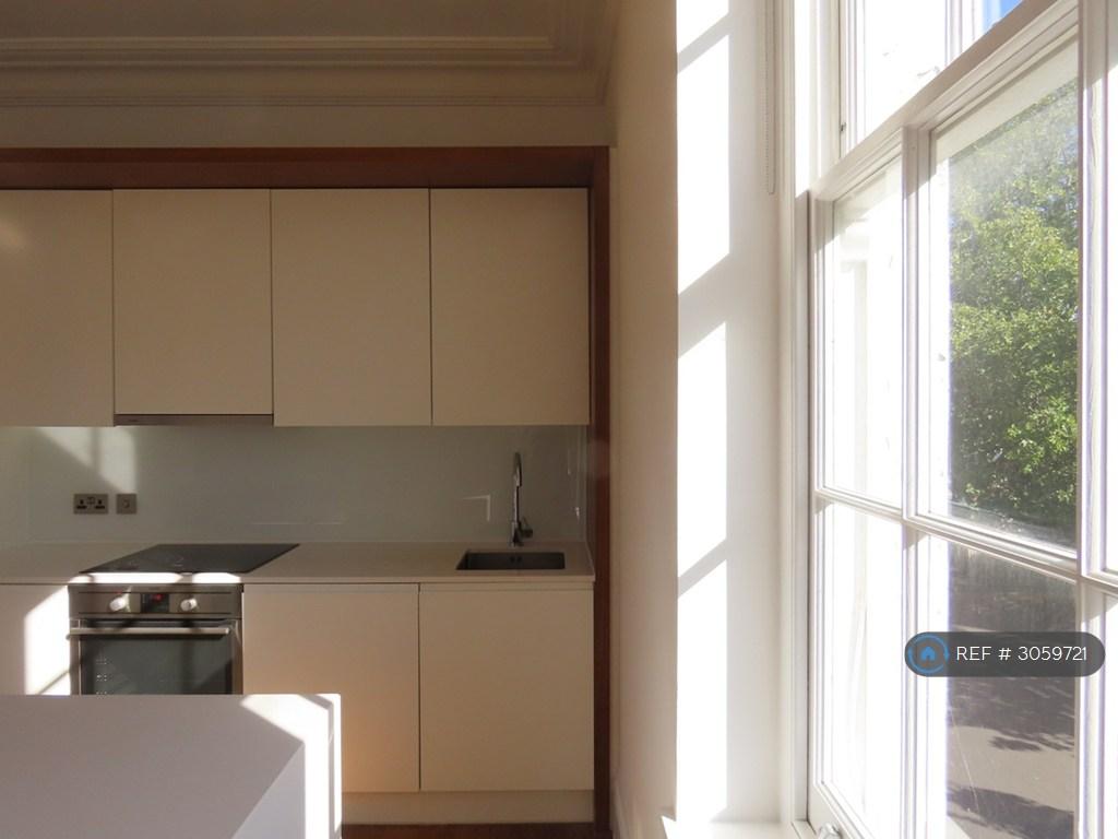 Apartment in London - View 2