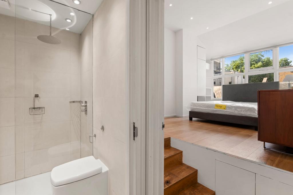 Apartment in London - View 3