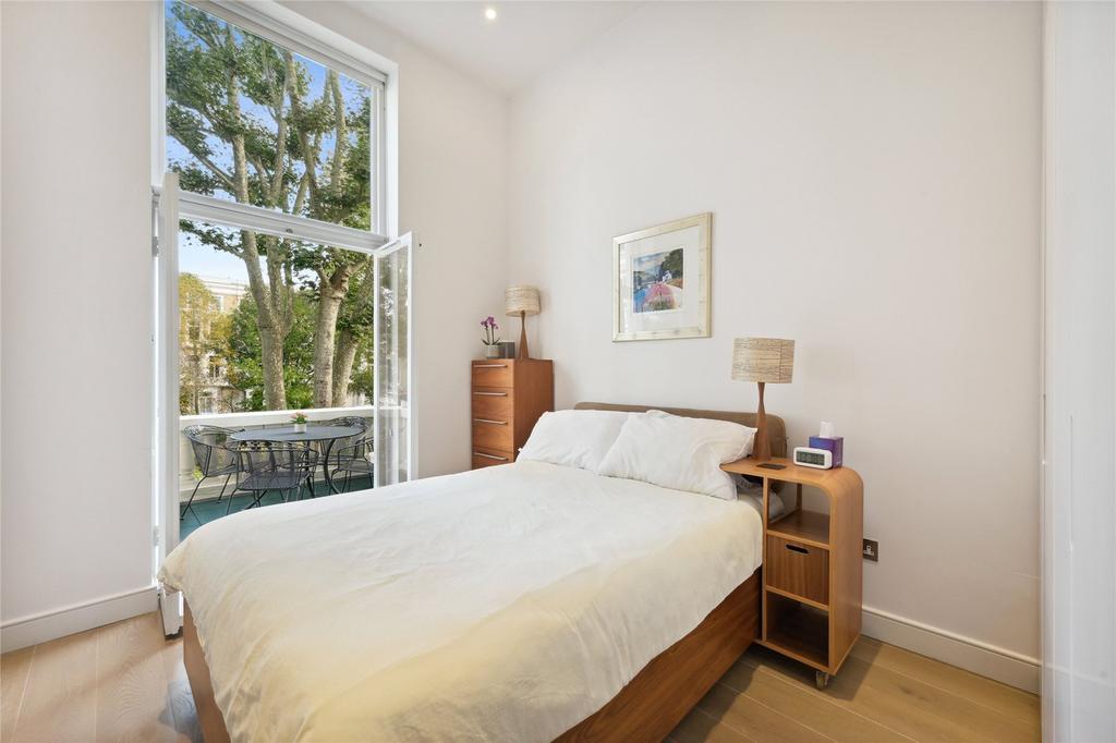 Apartment in London - View 5