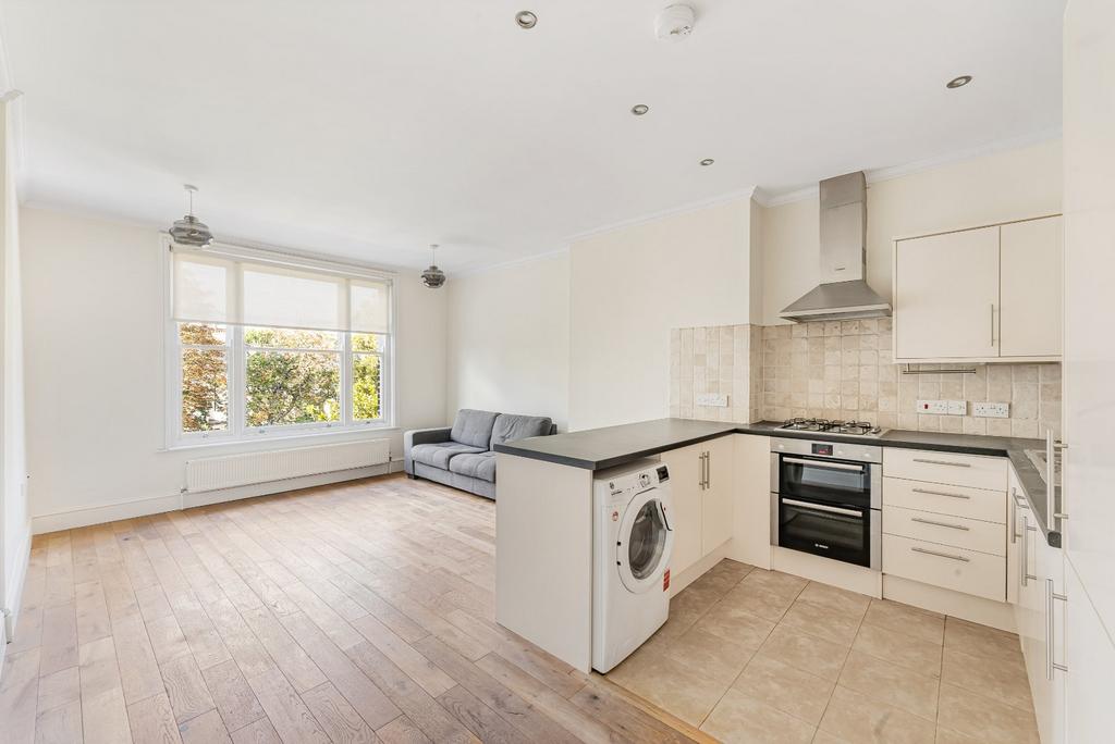 Apartment in London - View 4