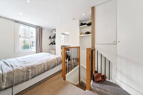2 bedroom flat to rent, Ballater Road, London SW2