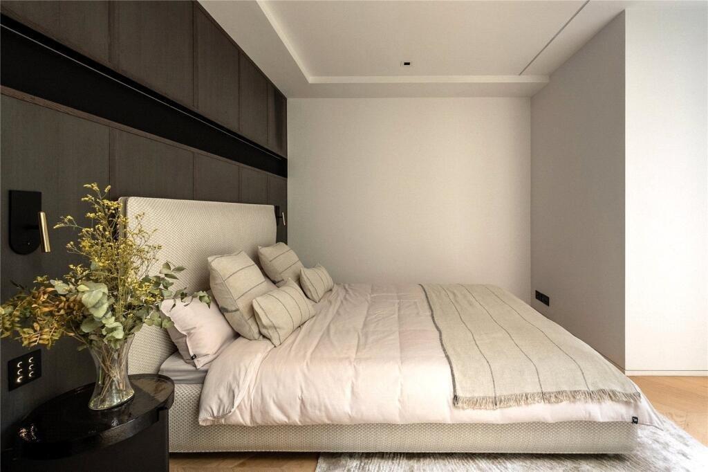 House in London - View 5