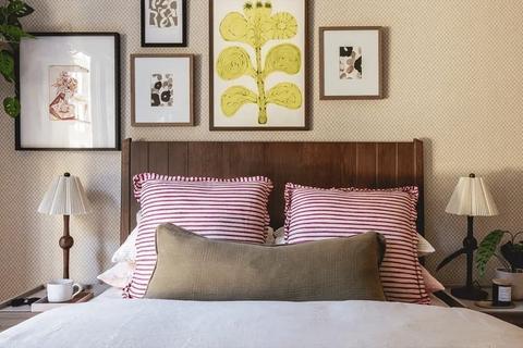 Studio to rent, Marshgate Lane, London E15
