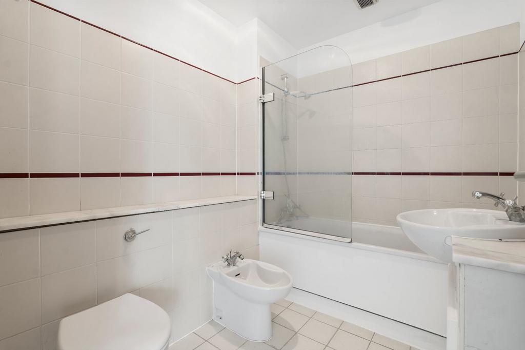 Apartment in London - More