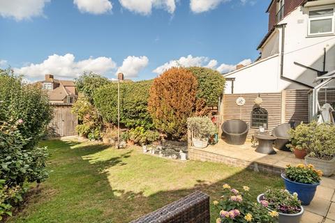 4 bedroom semi-detached house for sale, Berryhill, Eltham