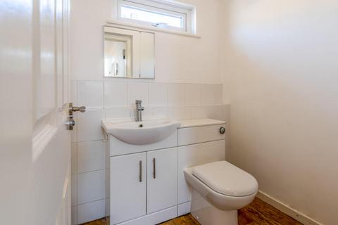 undefined, Rochfords Gardens, Slough SL2