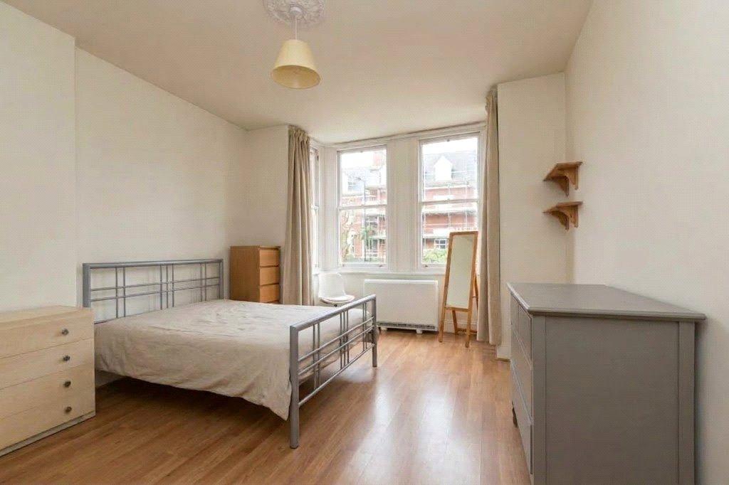 House in Raynes Park - View 2