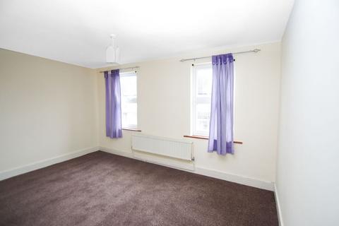 2 bedroom terraced house to rent, Chester Road, WD18 0LJ, Watford, WD18