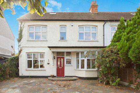 4 bedroom semi-detached house for sale, Ethelbert Gardens, Ilford, IG2