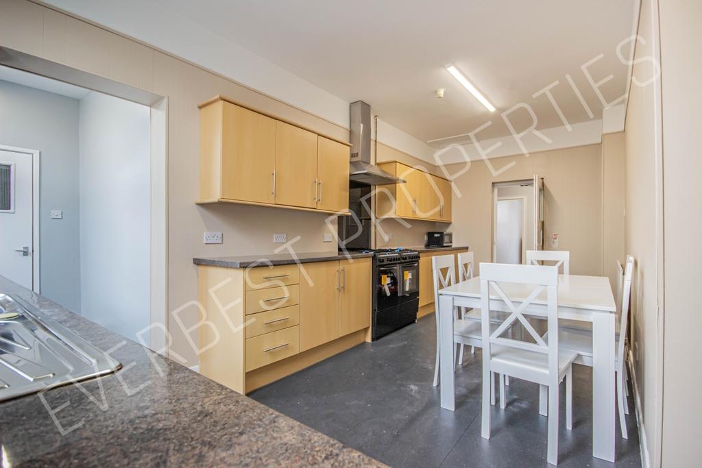 House in Newcastle upon Tyne - View 4