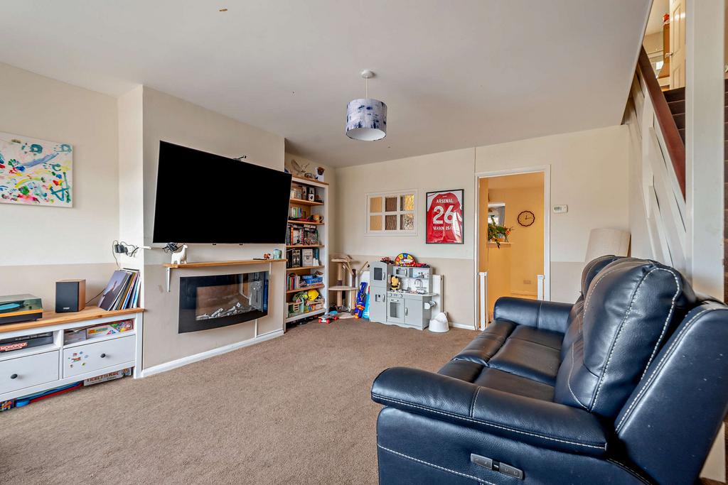 House in Southampton - More