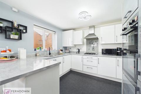 4 bedroom detached house for sale, Swan Drive, Kingshurst, Birmingham, West Midlands, B37