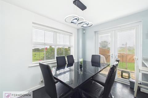 4 bedroom detached house for sale, Swan Drive, Kingshurst, Birmingham, West Midlands, B37