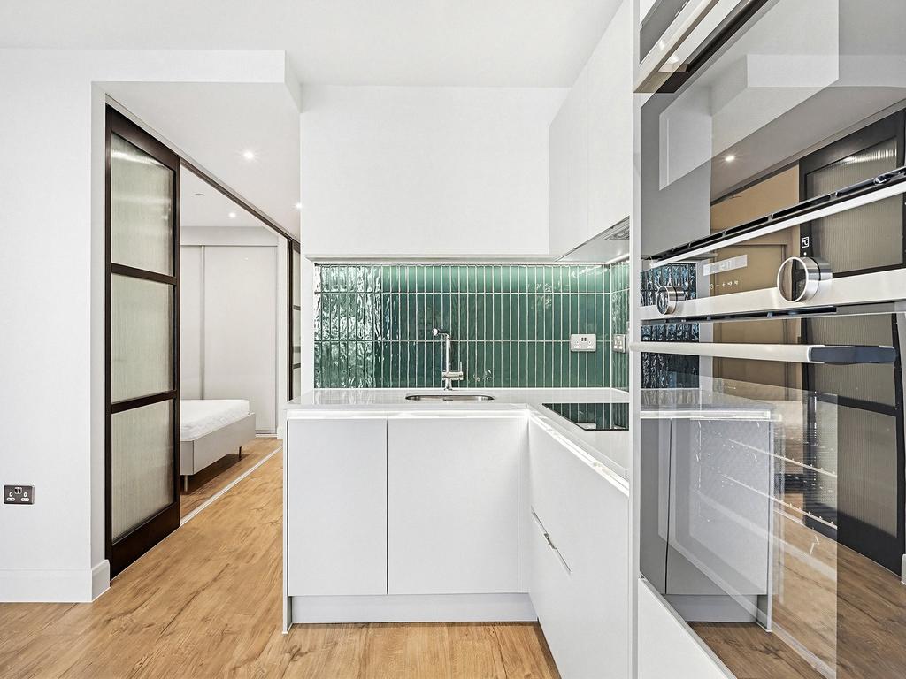 Apartment in London - View 5