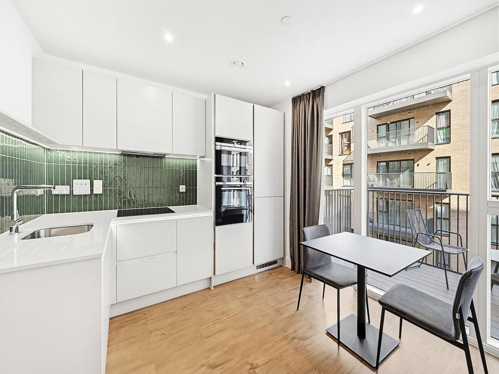 Apartment in London - More