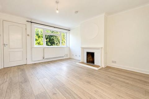 3 bedroom terraced house to rent, Riverdale, Wrecclesham, Farnham, Surrey, GU10