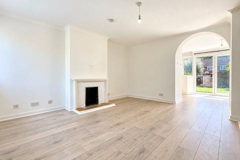 3 bedroom terraced house to rent, Riverdale, Wrecclesham, Farnham, Surrey, GU10