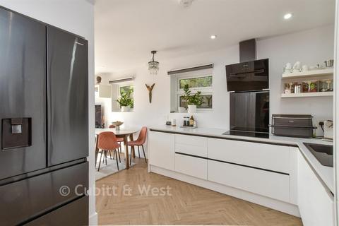 2 bedroom end of terrace house for sale, Bexhill Road, Brighton BN2