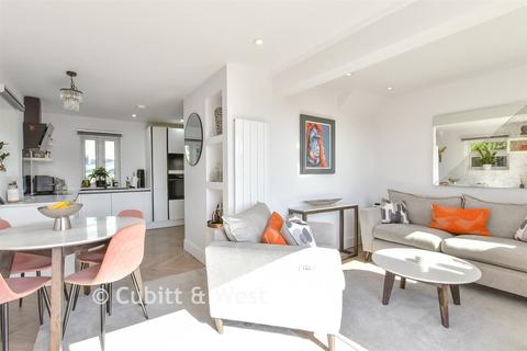 2 bedroom end of terrace house for sale, Bexhill Road, Brighton BN2