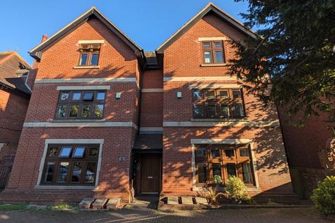 2 bedroom flat to rent, Julian Road, Folkestone, Kent, CT19
