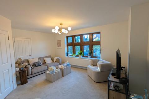 2 bedroom flat to rent, Julian Road, Folkestone, Kent, CT19