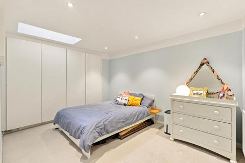 2 bedroom apartment for sale, Station Rise, London