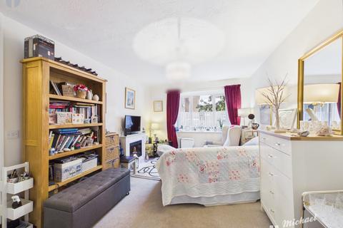 1 bedroom flat for sale, Beaconsfield Road, Aylesbury