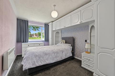 2 bedroom flat for sale, Brentwood Gardens, Coventry CV3