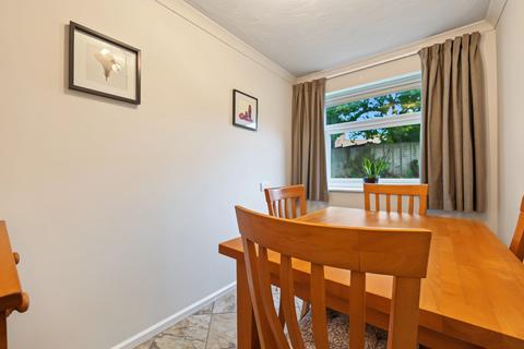 2 bedroom flat for sale, Brentwood Gardens, Coventry CV3