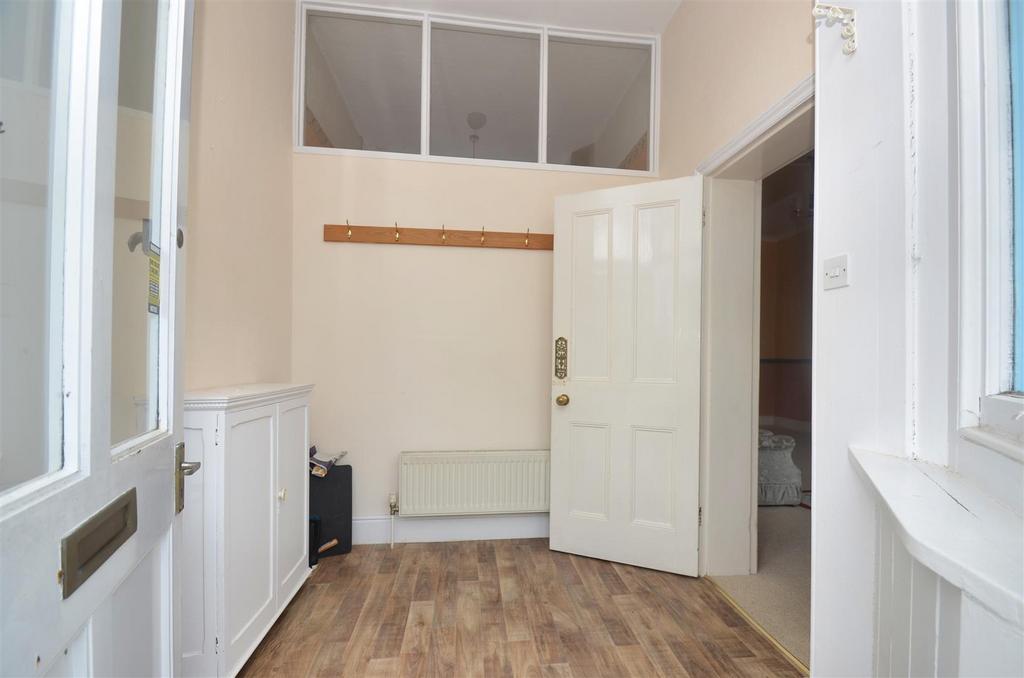 House in Ryde - View 4