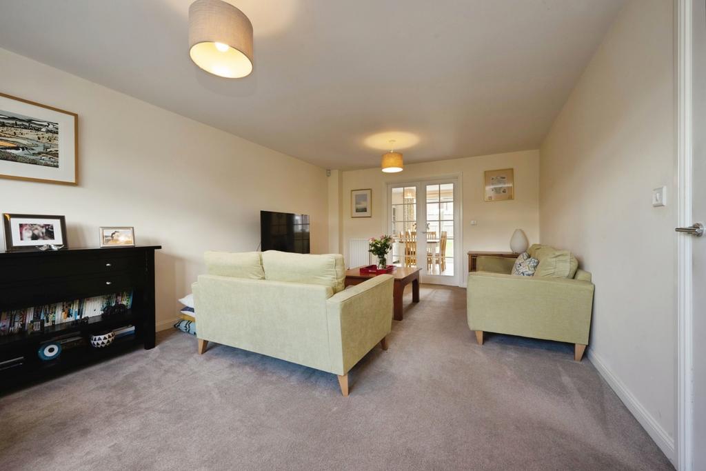 House in Bedford - View 5