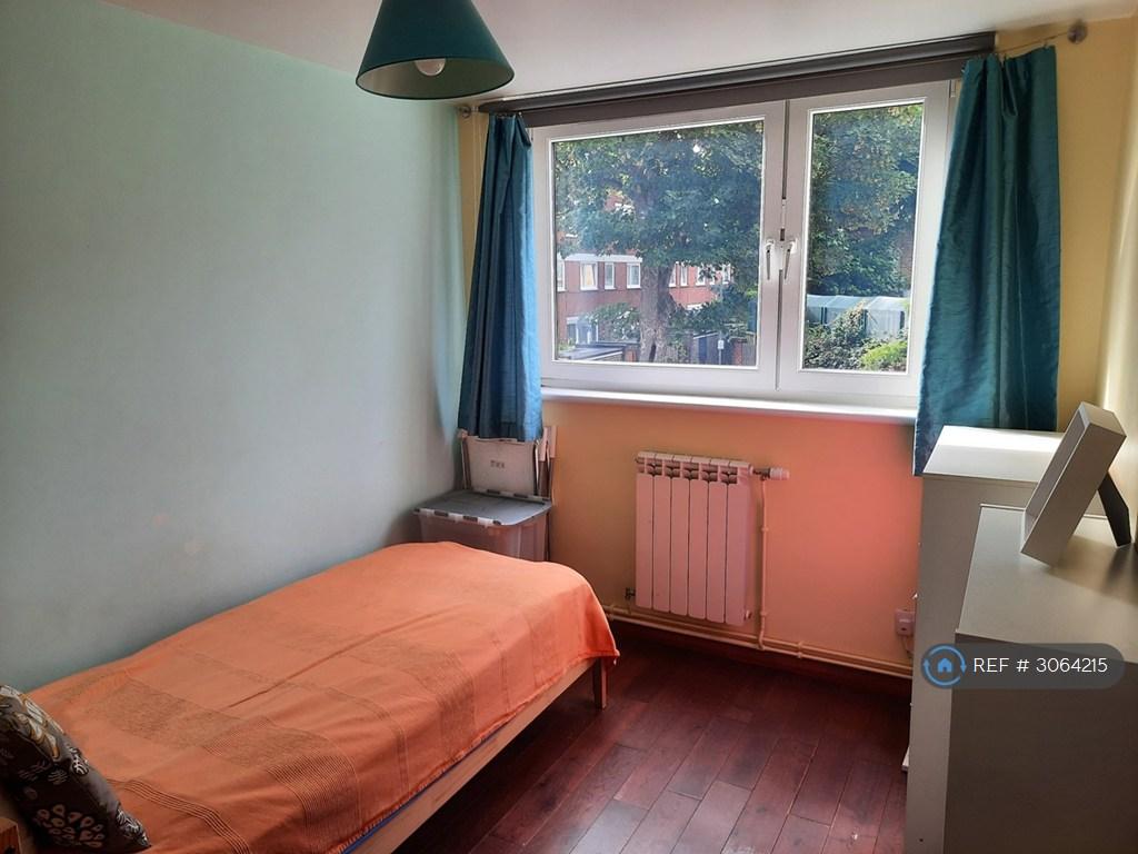 Apartment in London - View 3