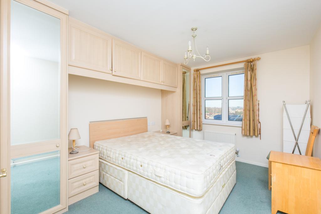 Apartment in Southampton - View 4