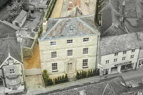 5 bedroom townhouse for sale, The Mews House, Dyer Street, Cirencester, Gloucestershire GL7